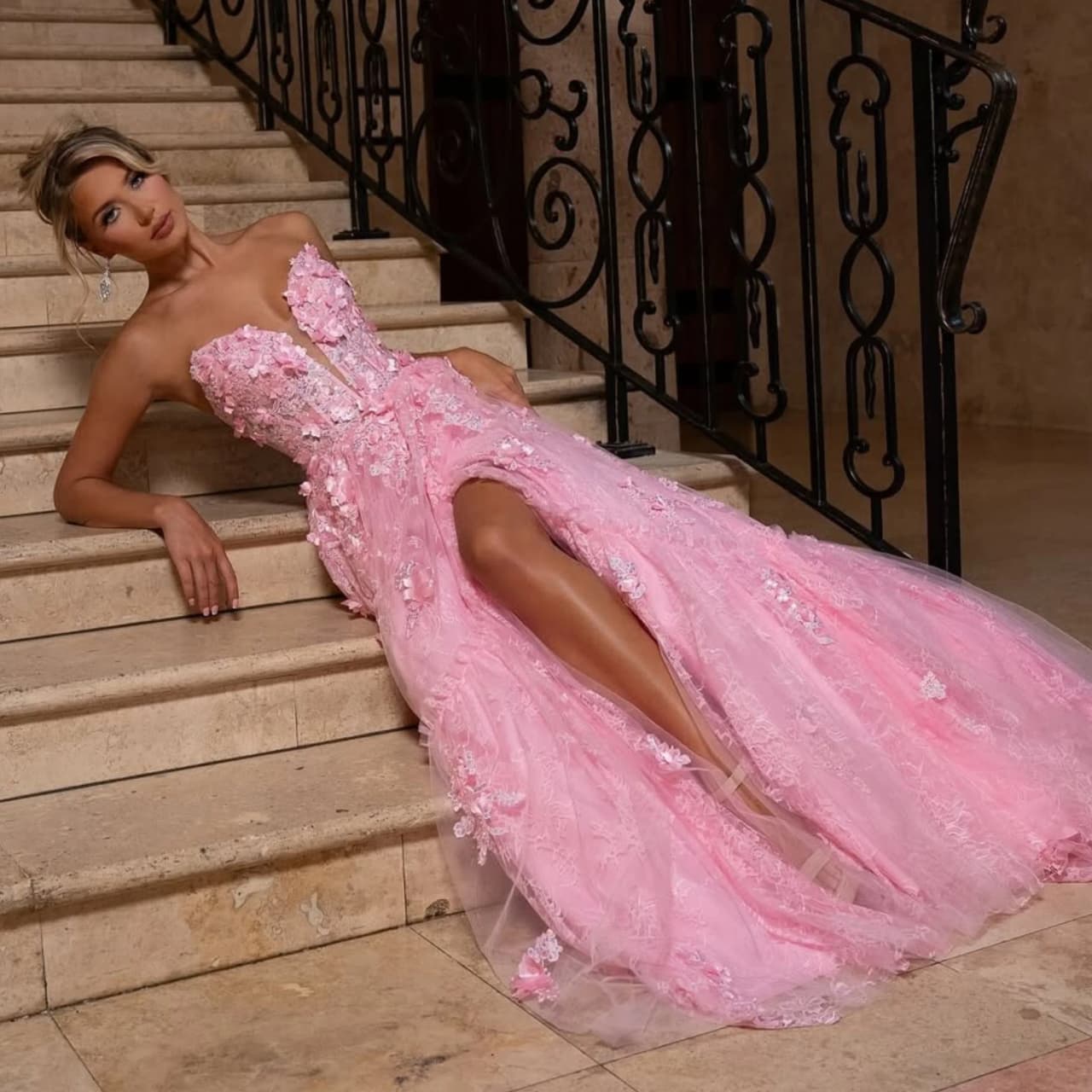 Illusion Pink Prom Dress for Party Morden A Line Lace Appliqued Formal Cocktail Dress Princess Slit Vestido de Fiesta Customized