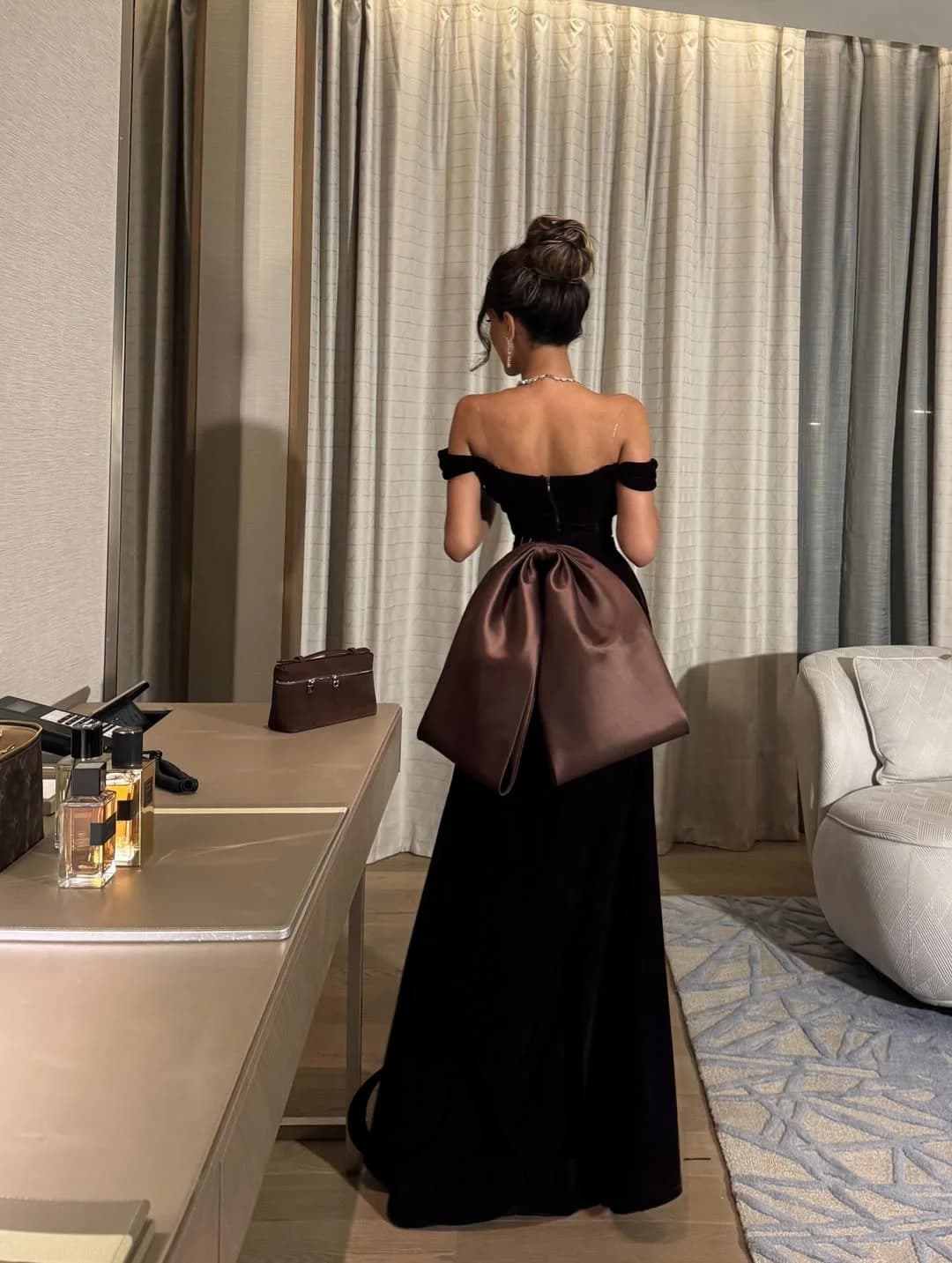 Amour Customized Luxury Boat Neck Evening Dress Exquisite Mermaid Jersey Prom Dresses Modern Bow Backless Special Occasion Gowns