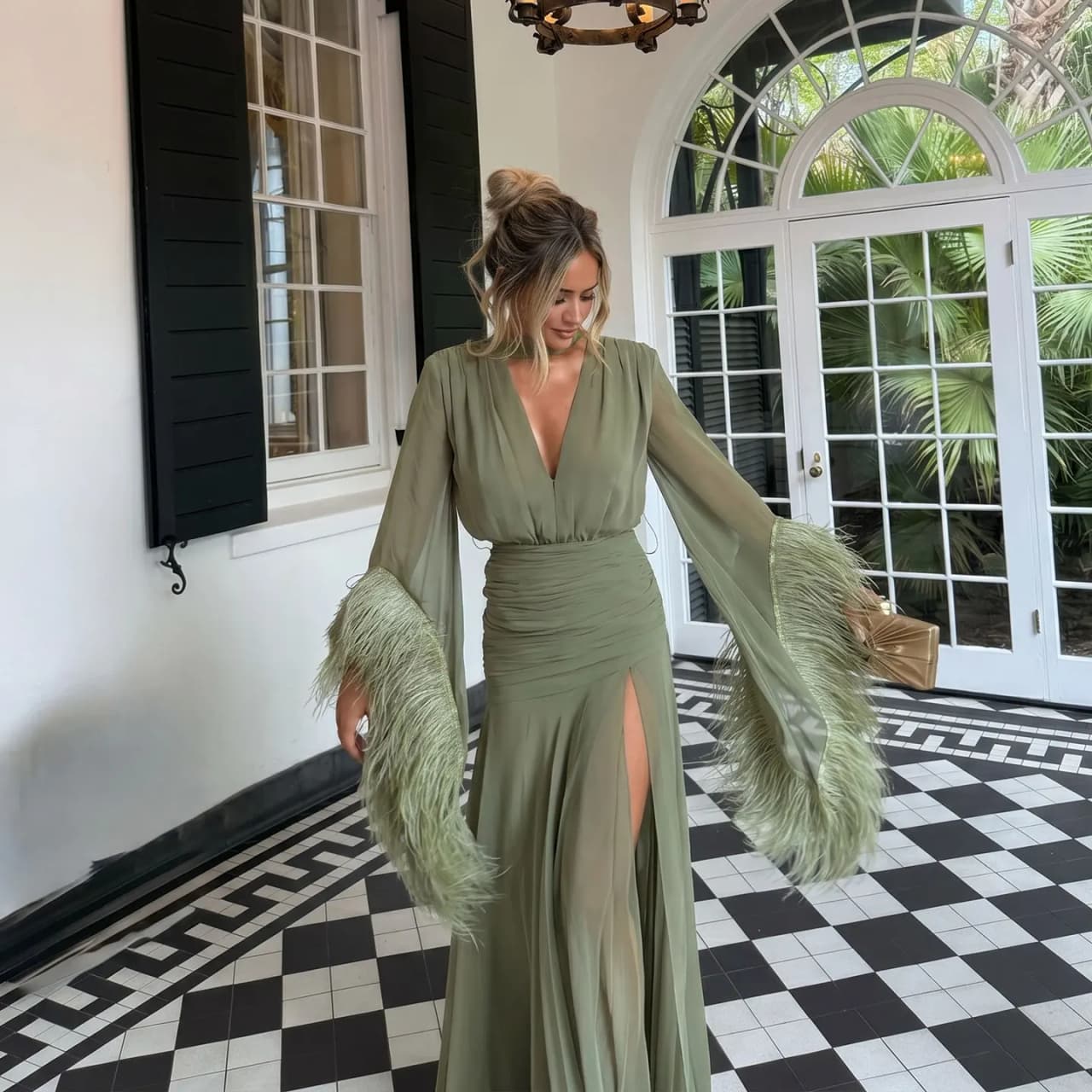 Remote Moon Elegant Deep V-Neck Evening Dress with Feather Ruched Waist High Slit Arabic Wedding Guest Prom Gown MN387 Custom