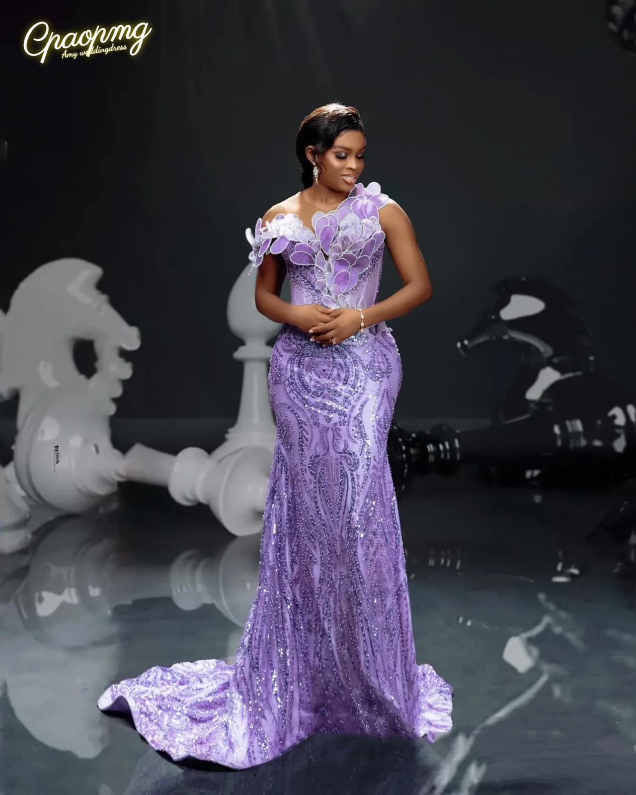 Customized Lavender Mermaid Evening Dresses Beaded Crystals Formal Gowns Sheer Neck Luxurious Lace Rhinestones Floral Prom Dress