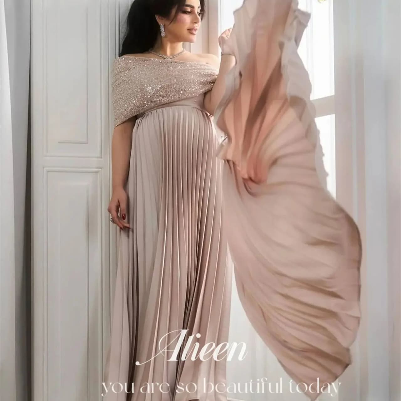 Aileen Wrinkles Elegant Party Dresses 2025 Pregnant Woman Saudi Women's Evening Dresses for Special Occasions Customized Shawl