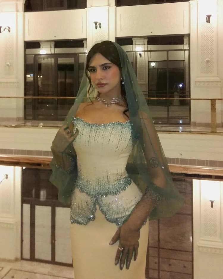 Evening Luxury Party Dresses Dubai Vintage Mermiad Shiny Sequins Formal Occasion Strapless Prom Gowns Customized أطقم فسا