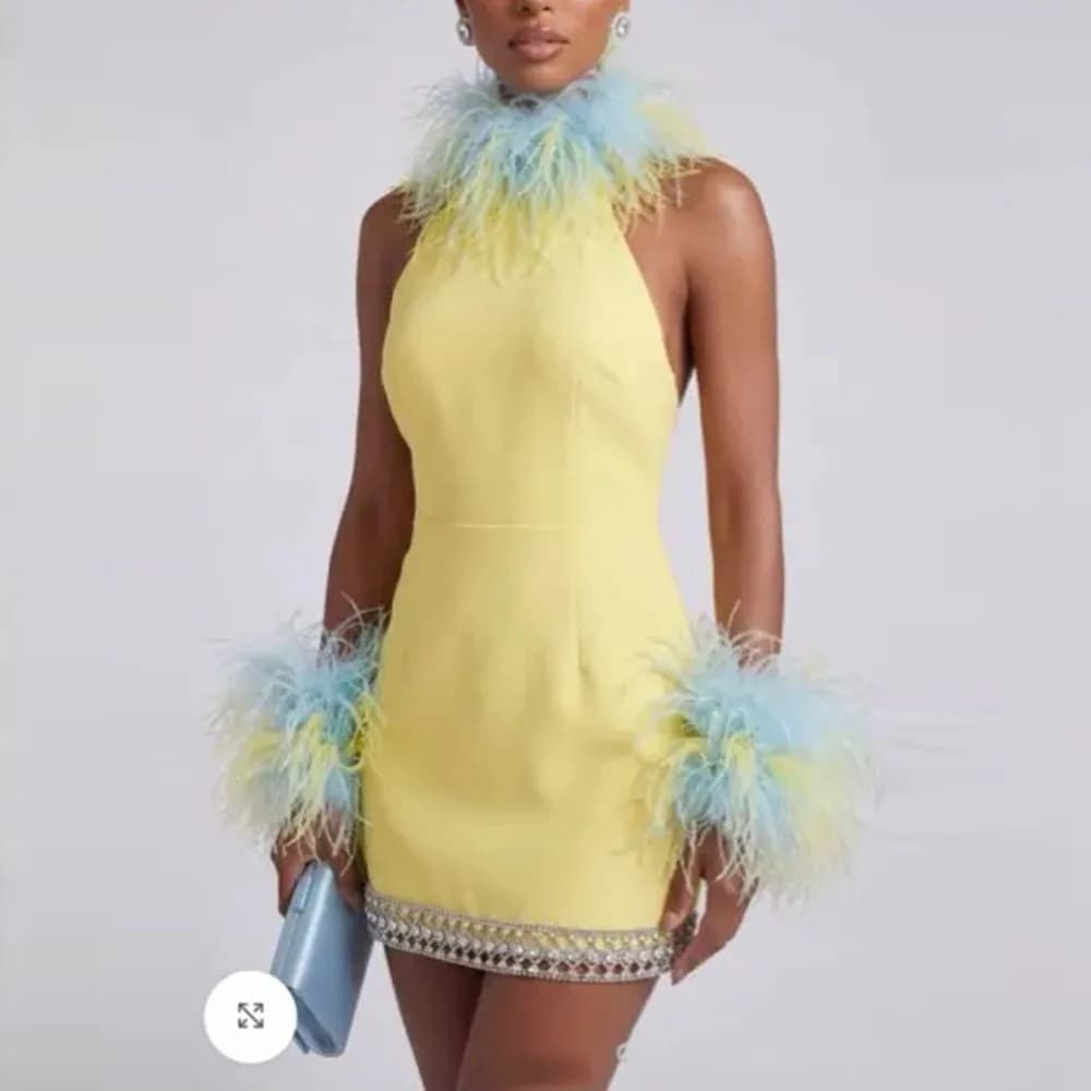 Modern Customized Cocktail Dress Mini Short Cocktail Gowns for Women O Neck Beading Formal Wedding Party Gown WIth Feather